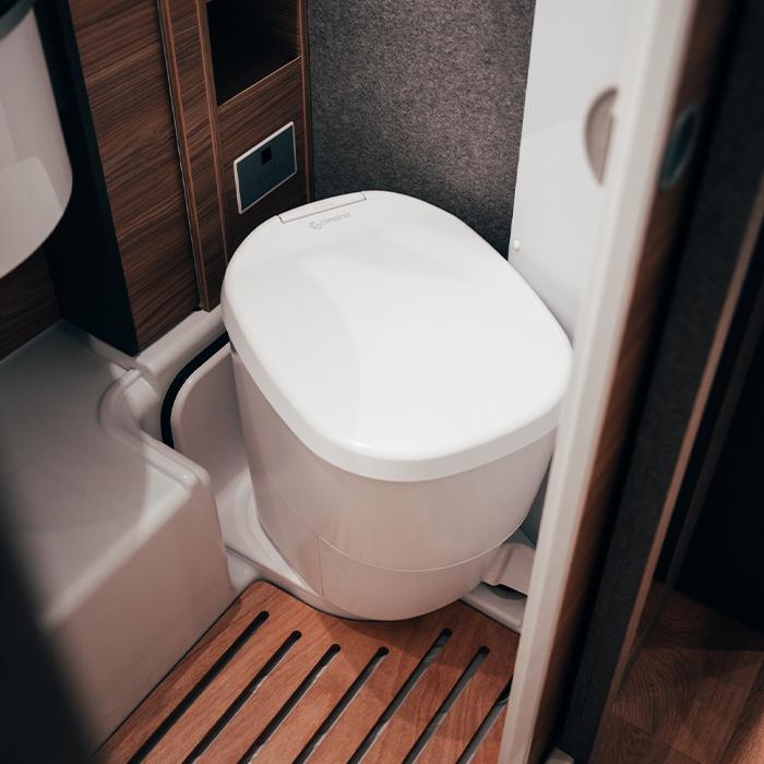 Clesana C1 toilet - væghængt/L-adapter
