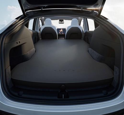 Luftmadras til Model Y